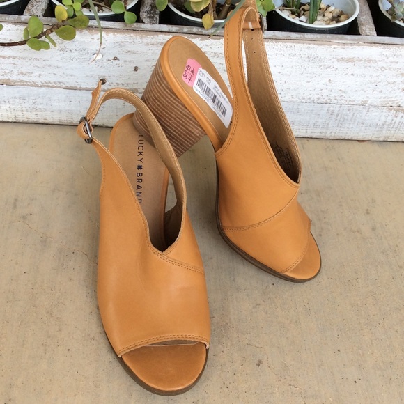 Lucky Brand Shoes - LUCKY BRAND LEATHER PEEP TOE SANDALS